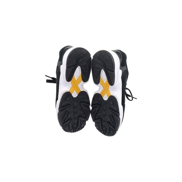 Adidas Yung-1 Sneakers in Black Suede - Picture 6 of 9